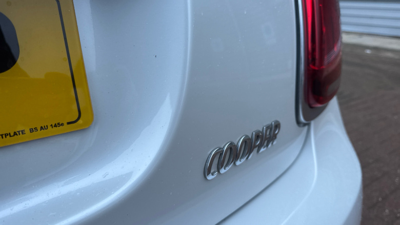 MINI Hatchback 1.5 Cooper Exclusive 5dr Auto Petrol Hatchback